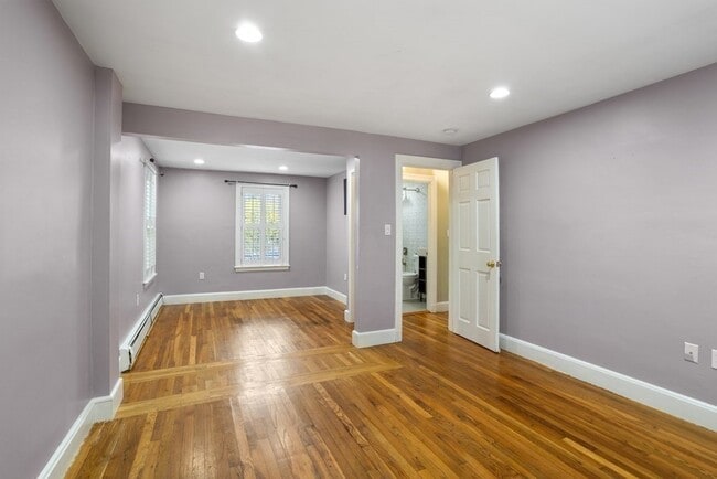 Building Photo - 140 Lowell St