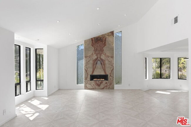 Building Photo - 2937 Deep Canyon Dr