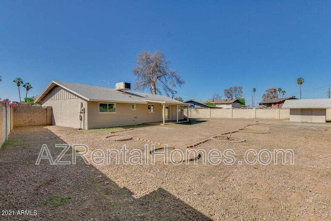 Building Photo - 1112 W Dragoon Ave