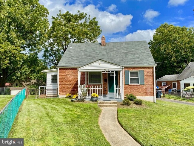 Building Photo - 7132 Parkview Ave