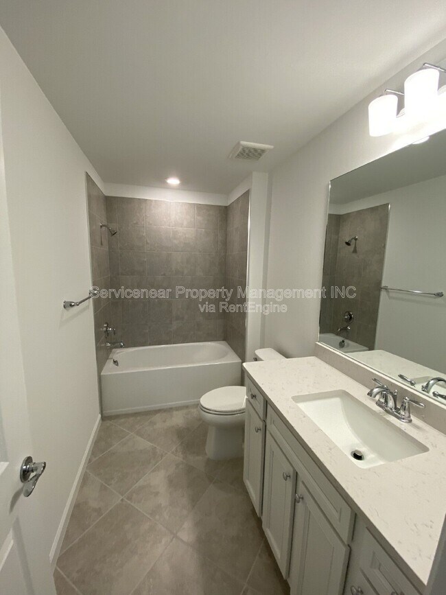 Building Photo - 6136 Baywood Ct