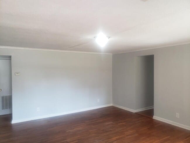 Building Photo - 3267 US Hwy 27