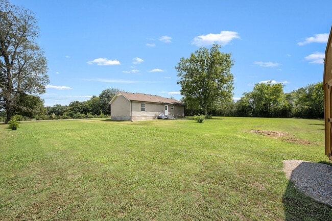 Building Photo - 681 Elbethel Rd