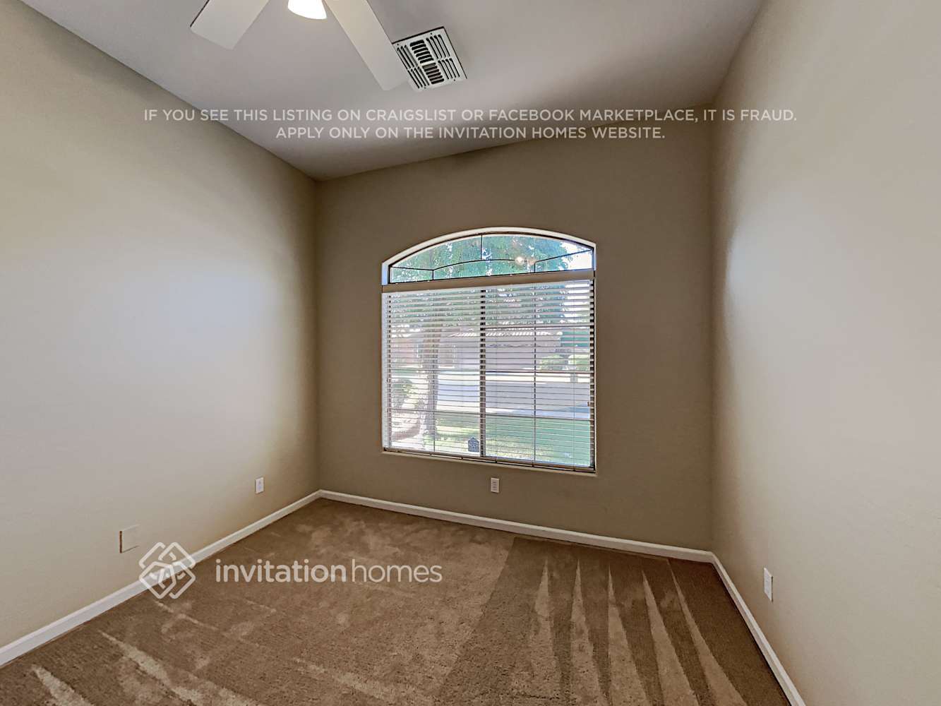 Building Photo - 7209 W Paradise Ln