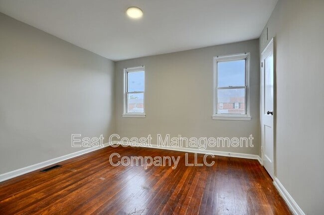 Building Photo - 1535 Chilworth Ave