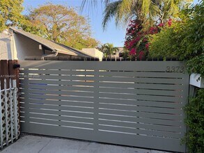 Building Photo - 3373 SW 29th Terrace