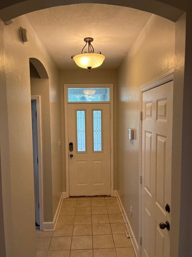Building Photo - 5600 Hampton Hill Cir