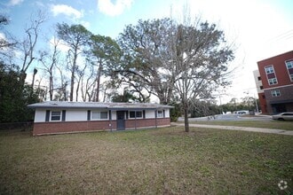 Building Photo - 4 bd/2 bath near Jackson Bluff