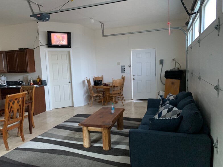Building Photo - 17891 Alps Dr