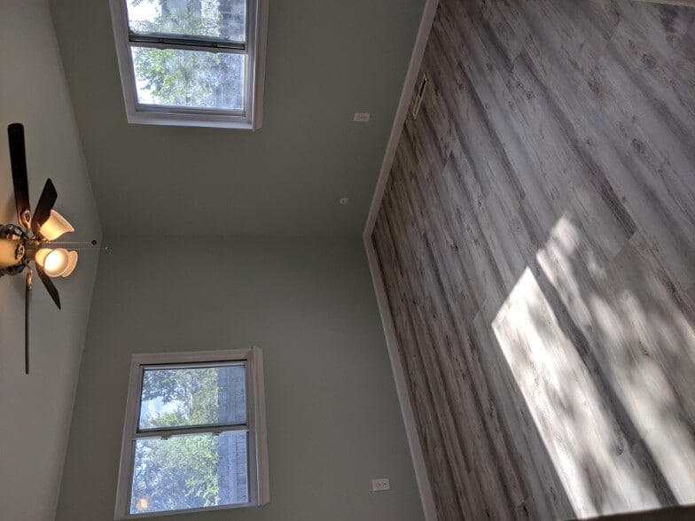 Building Photo - 6405 Orbit Way