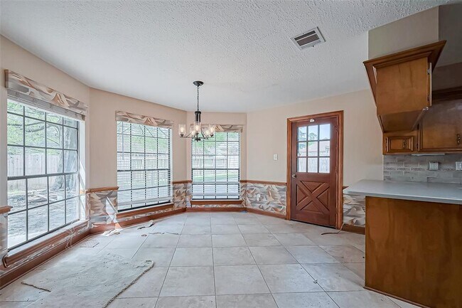 Building Photo - 18307 Champion Forest Dr