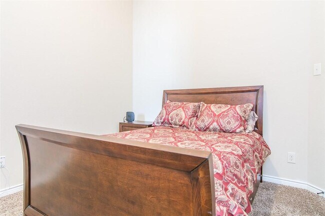 Building Photo - 4105 Comanche Dr