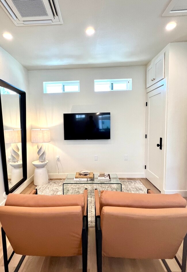 Building Photo - 16098 Calahan St