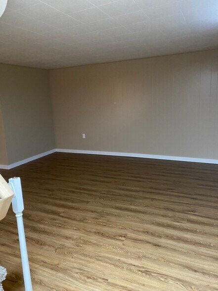 Building Photo - 5004 8th Ave NW