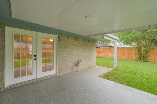 Building Photo - 21211 Park Mt Dr