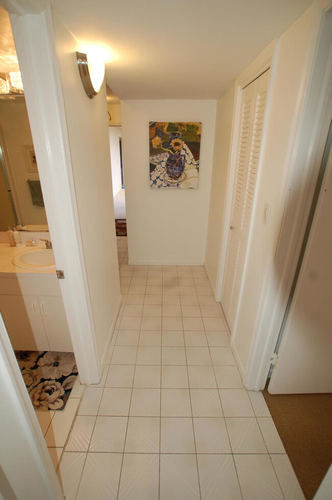 Building Photo - 3575 S Ocean Blvd