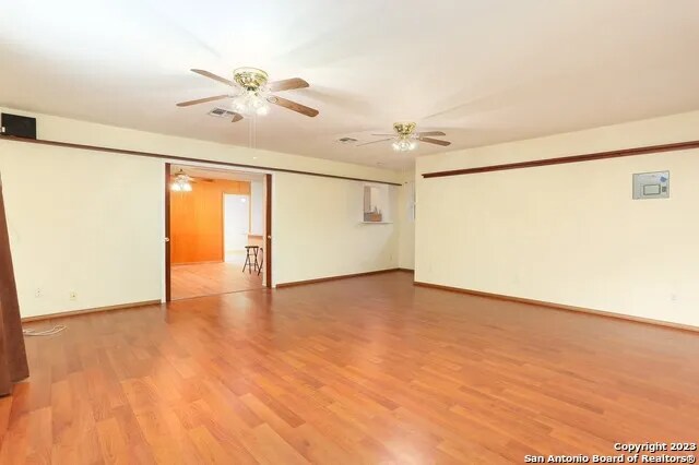 Building Photo - 213 Pecan Dr
