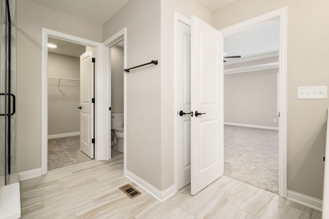 Building Photo - 7088 Gorden Dr