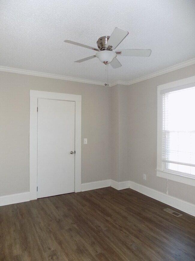 Building Photo - Short term lease in Olympia