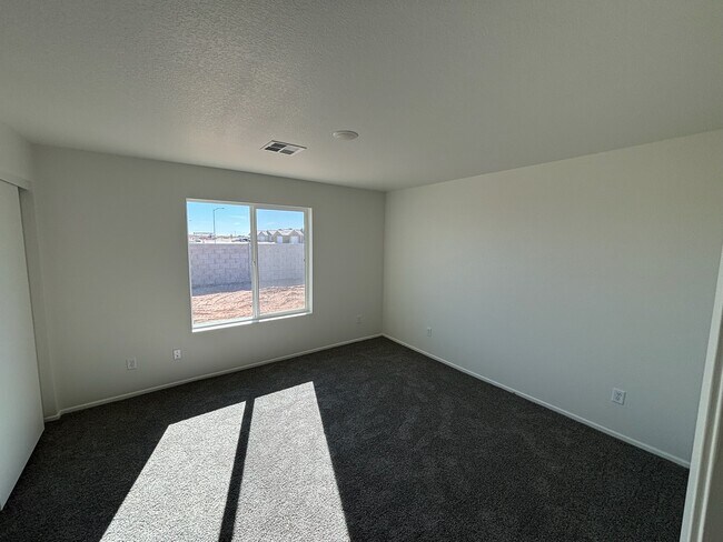 Building Photo - 7513 E 45th St