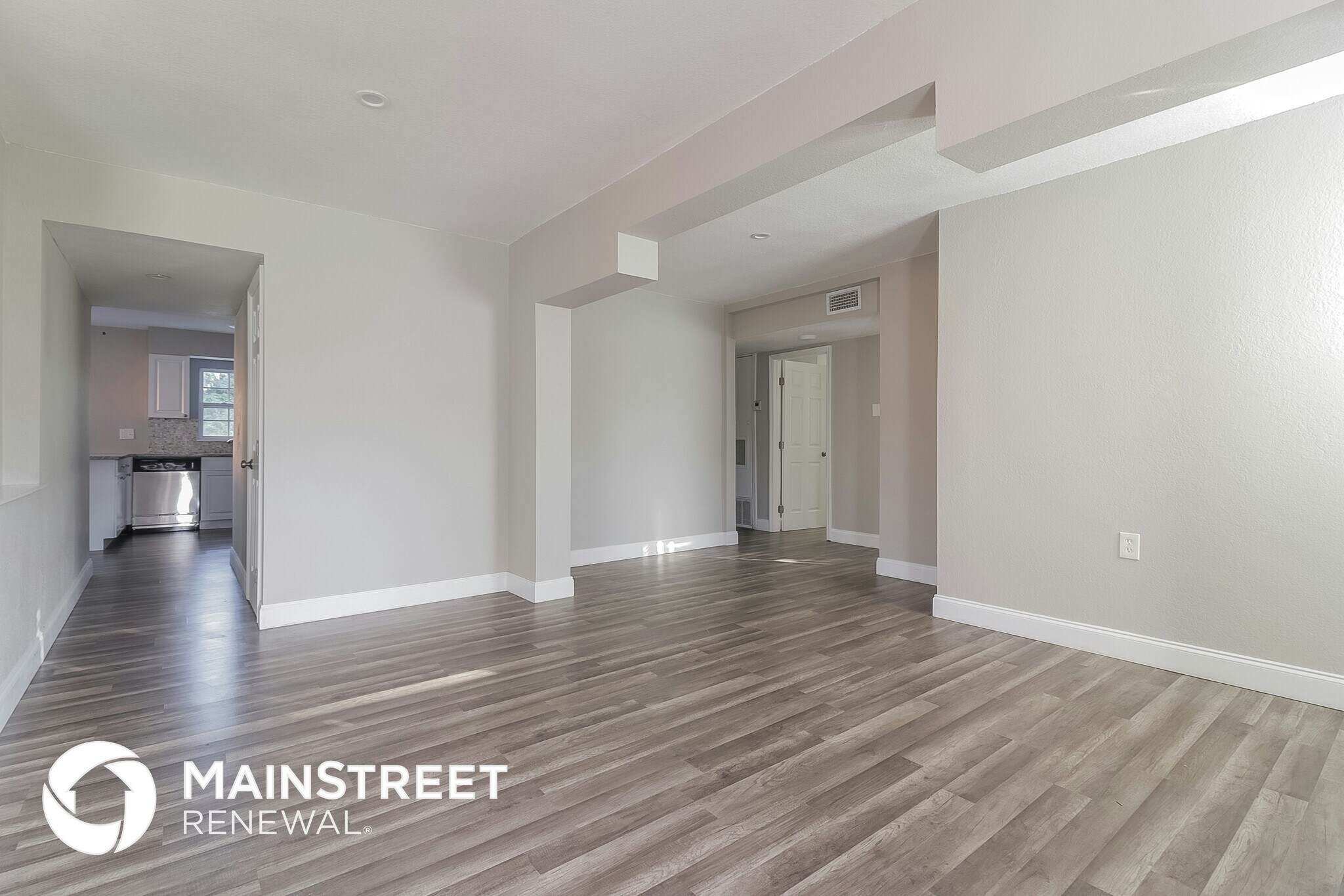 Building Photo - 2121 Camellia Dr