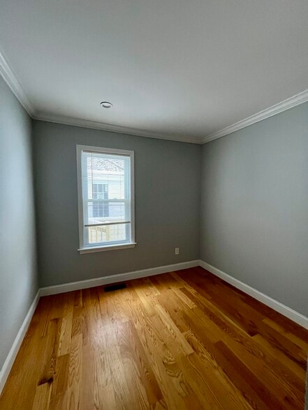 Extra Room/Office - 19 Cushing St