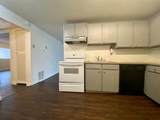 Building Photo - 2 Bedroom 1 Bath Near Firestone Available NOW!