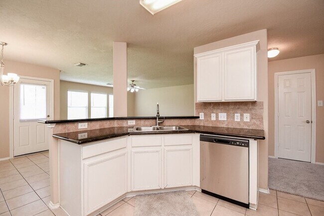 Building Photo - 9602 Siano Pines Dr