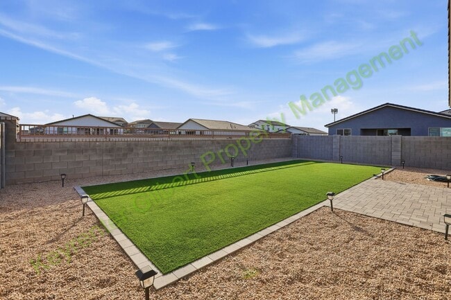 Building Photo - Lovely 2024 built 3-bed/2-bath Home in Wales Ranch