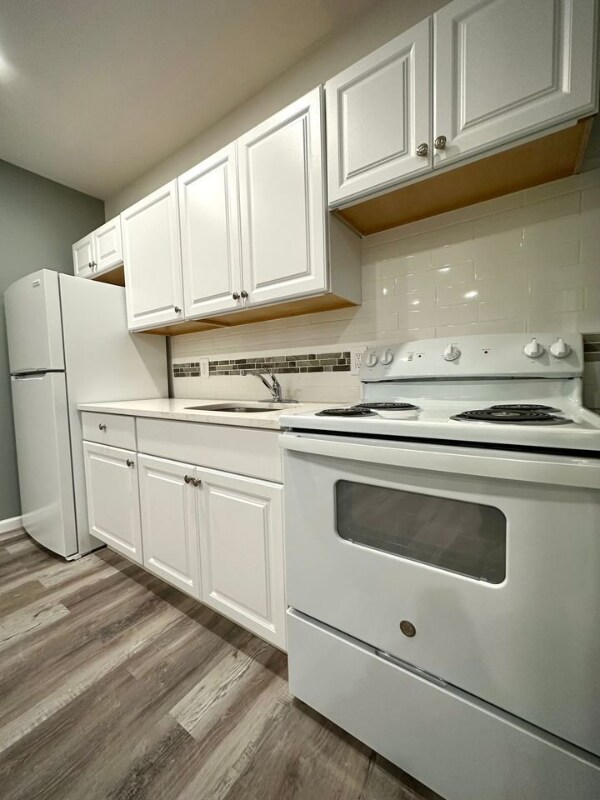 Building Photo - 118 Sunbury St