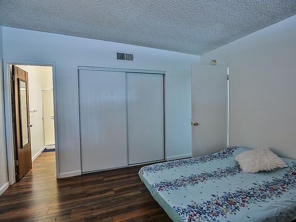 Building Photo - "Charming 3-Bedroom Home with Granite Touc...