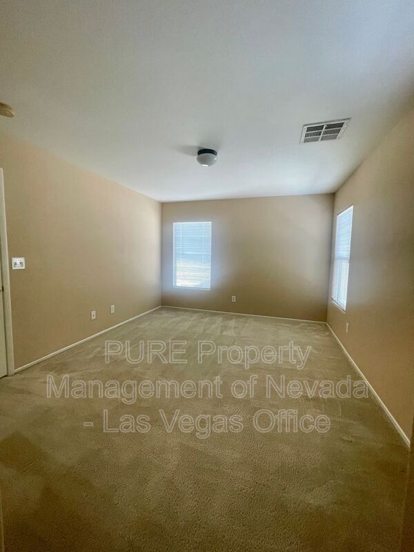Building Photo - 126 Solidago Ave