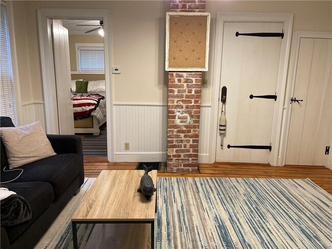 Building Photo - 11 Braman St