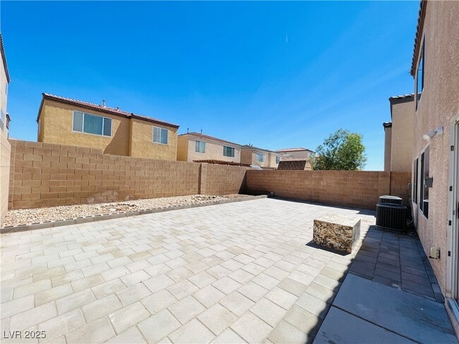 Building Photo - 9110 Iron Cactus Ave