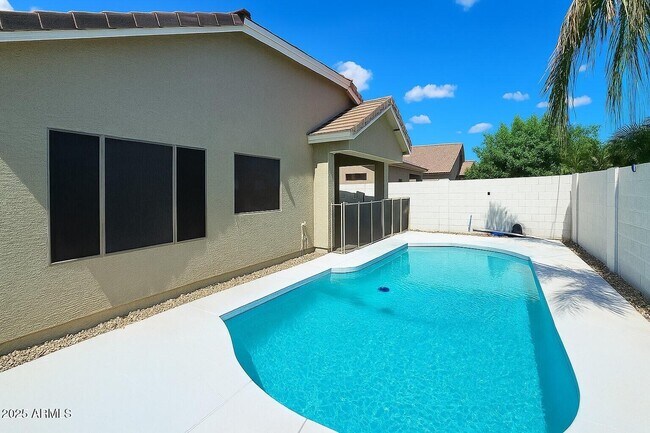 Building Photo - 28057 N Quartz Dr
