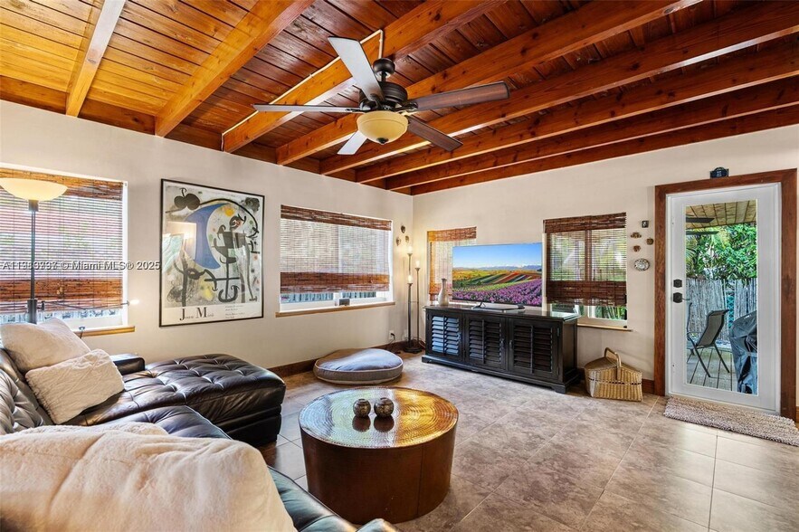 Building Photo - 2431 Overbrook St