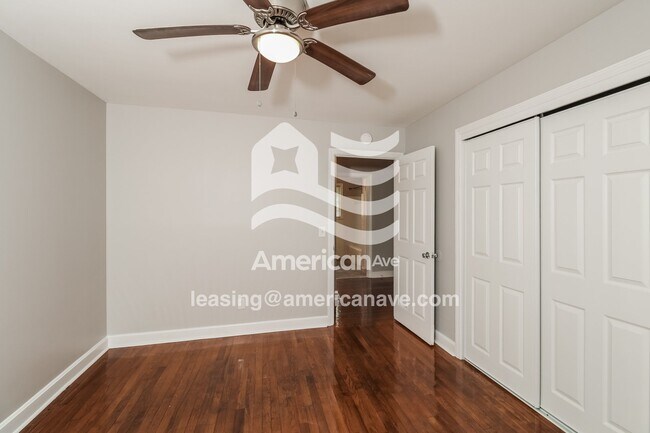 Building Photo - 1506 Cedar Terrace