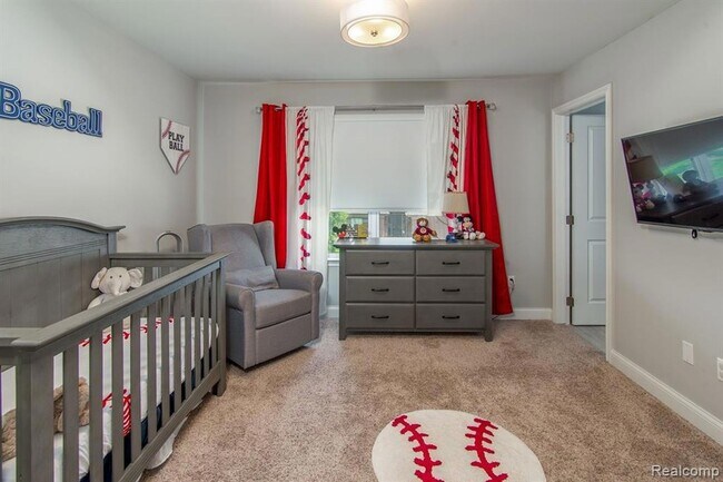 Building Photo - 53081 Enclave Cir