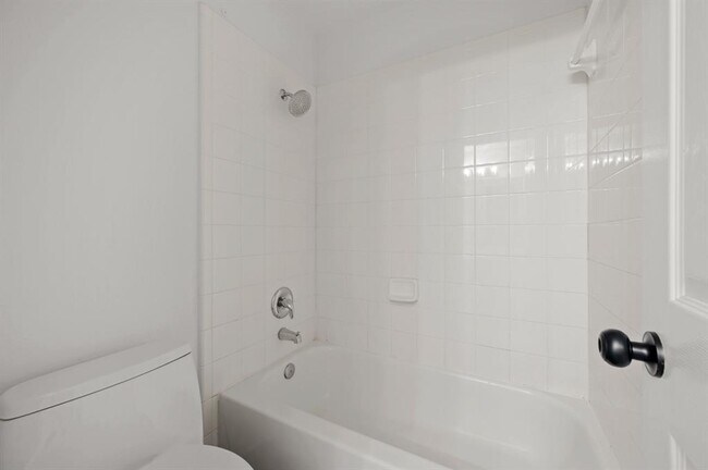 Building Photo - 1606 Buttercup Creek Blvd
