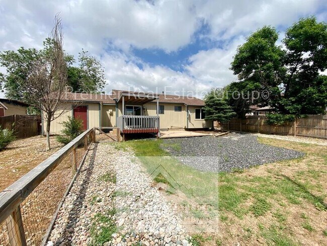 Building Photo - 4960 Wineskin Cir
