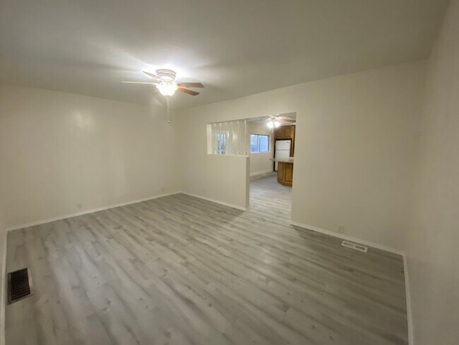 Building Photo - 9322 S 1300 W