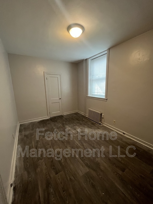 Building Photo - 412 New St