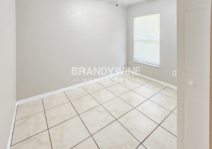 Building Photo - 8719 N Brooks St