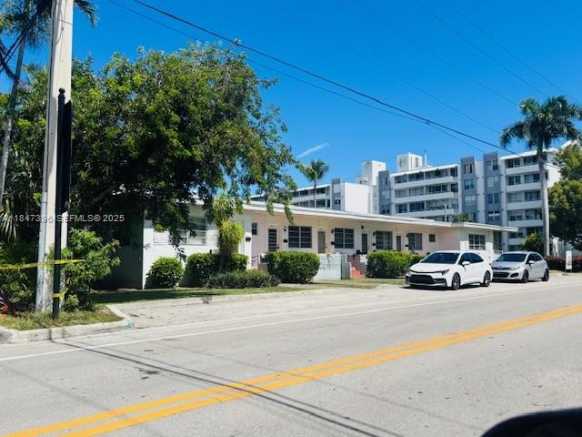 Building Photo - 1085 94th St