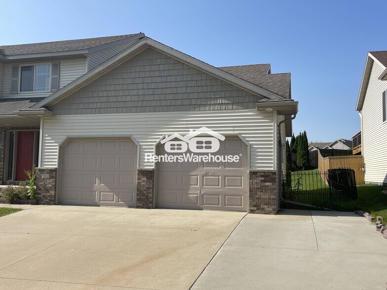 Building Photo - 6311 Fairway Dr NW