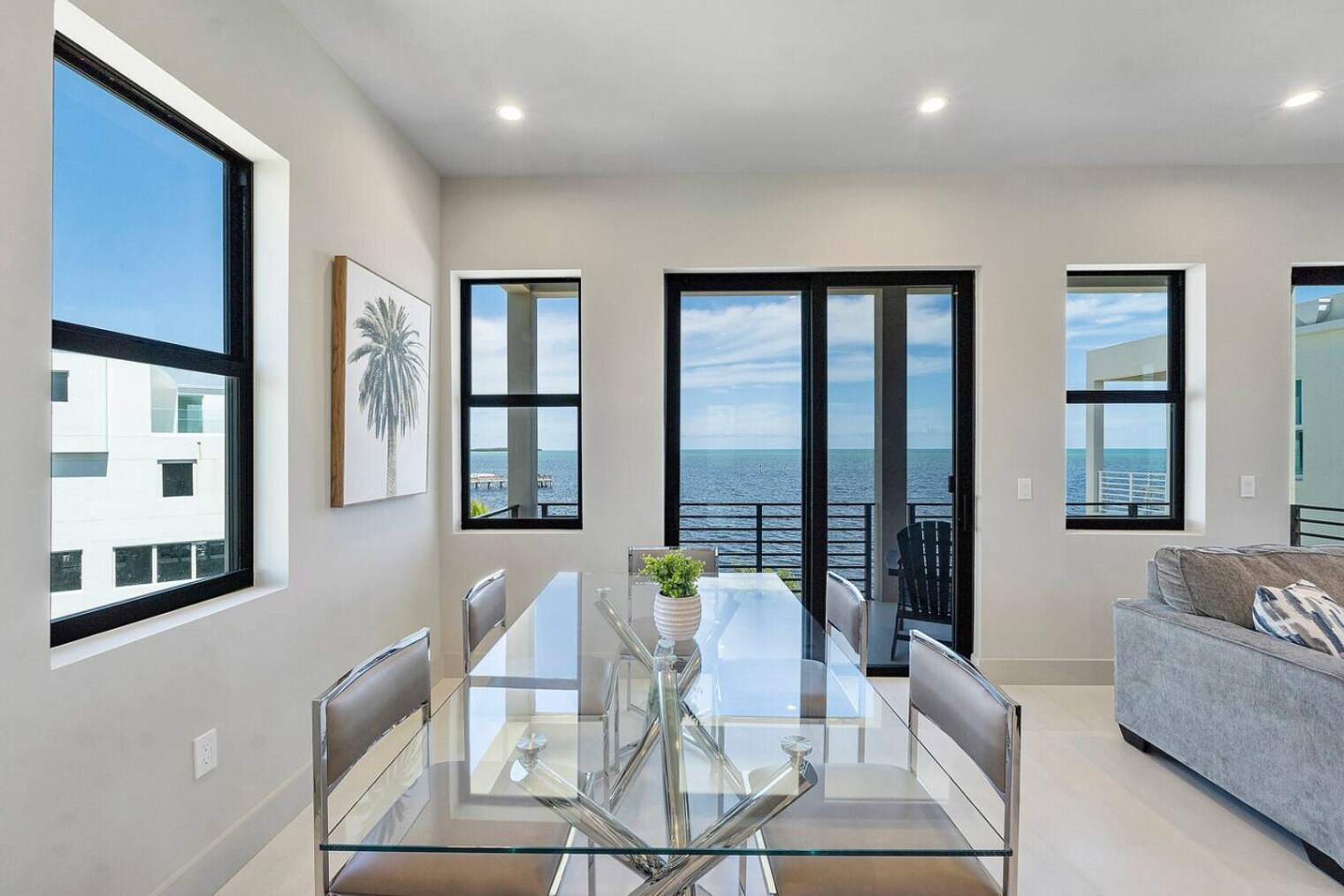 Building Photo - 99 Seaside Ave