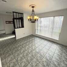 Building Photo - 8719 Beau Monde Dr