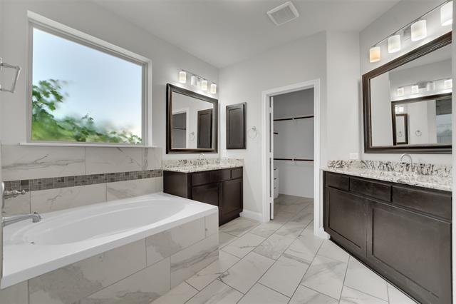 Building Photo - 810 Acadia Ct