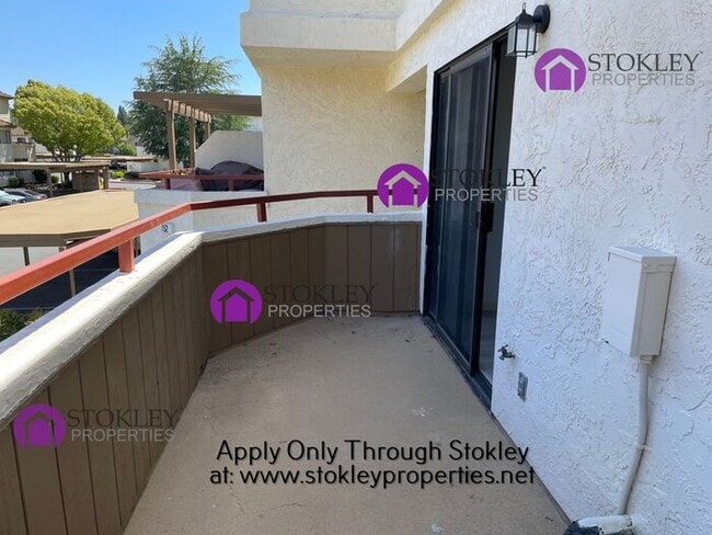 Building Photo - 5025 Valley Crest Dr