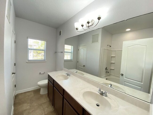 Building Photo - 6558 S Goldenrod Rd